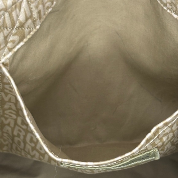 🔥🔥🔥Marc Jacobs Beige Tote with Colorful Bird Design🔥🔥🔥 Read Description - Picture 12 of 16